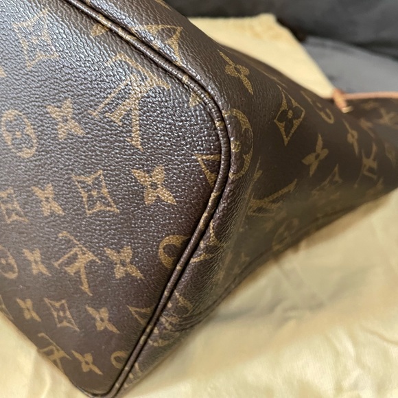 Louis Vuitton Neverfull GM - Picture 12 of 16